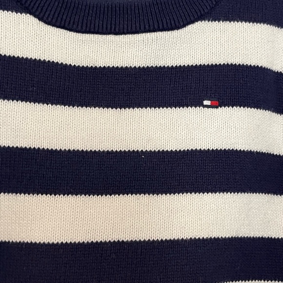 Navy and white Tommy Hilfiger sweater - Picture 2 of 2